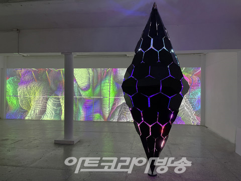 미디어 아티스트 정승, 디지털 영생에 관한 개인전 ‘Immortel’