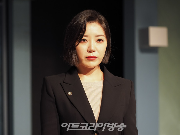 [AK현장] 연극 무대 복귀 하지영, 