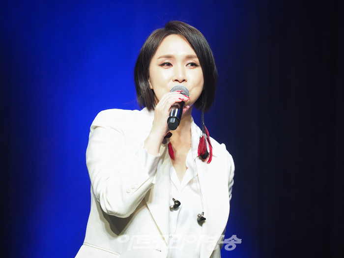 [AK현장] 이지영, 타이틀이 왜 '퀸'이냐고요 ... 주체적 삶을 살라는 의미랍니다 (종합)