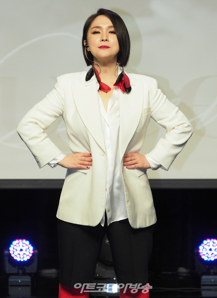 [AK포토] 이지영, 당당하게 첫 솔로 쇼케이스