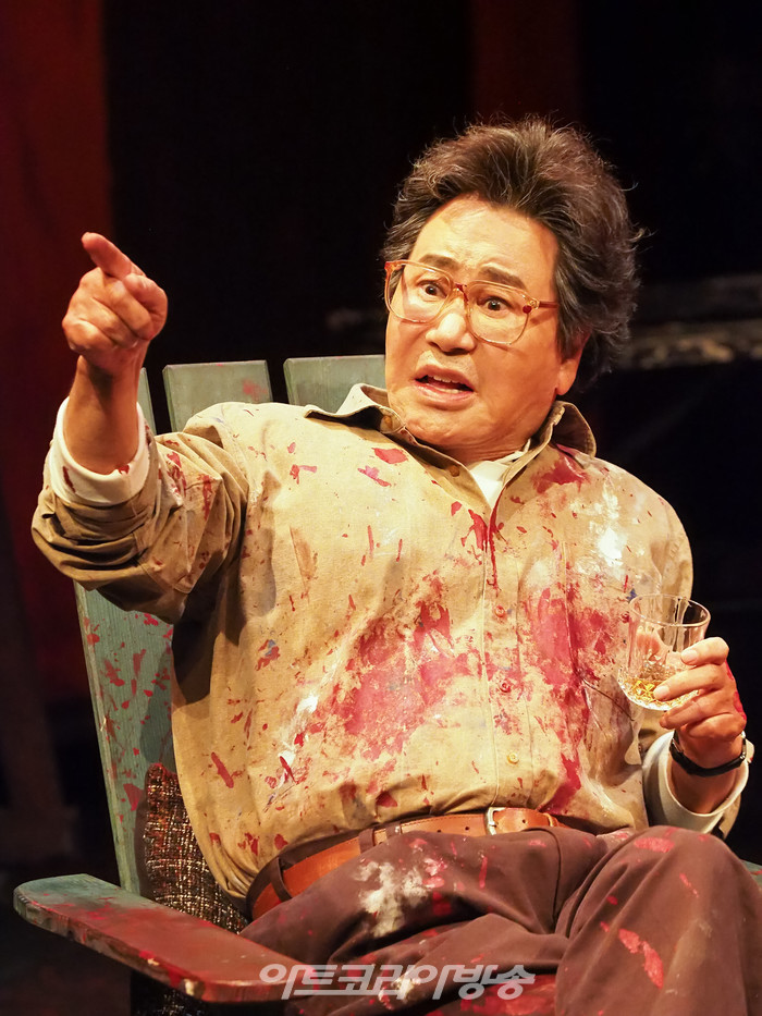 [AK화보] 유동근-연준석, '마크의 조수로 고용된 켄'