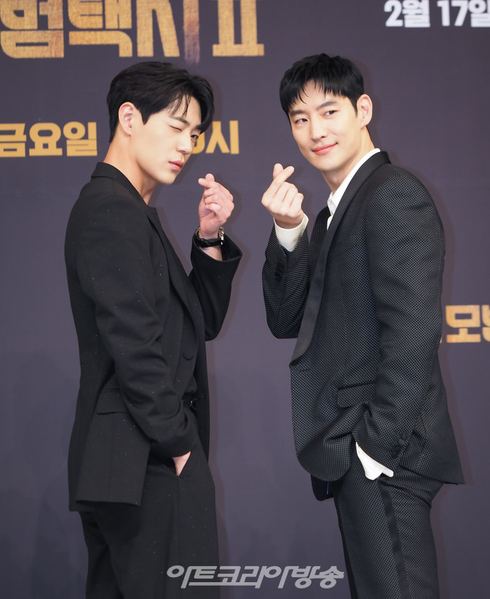 [AK포토] 모범택시2, 무지개 운수 커플 포토타임