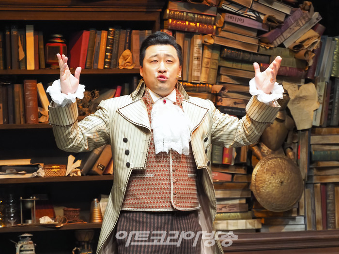 [AK화보] '윌리엄과 윌리엄의 윌리엄', 쓸모없지만 아름다운 것들