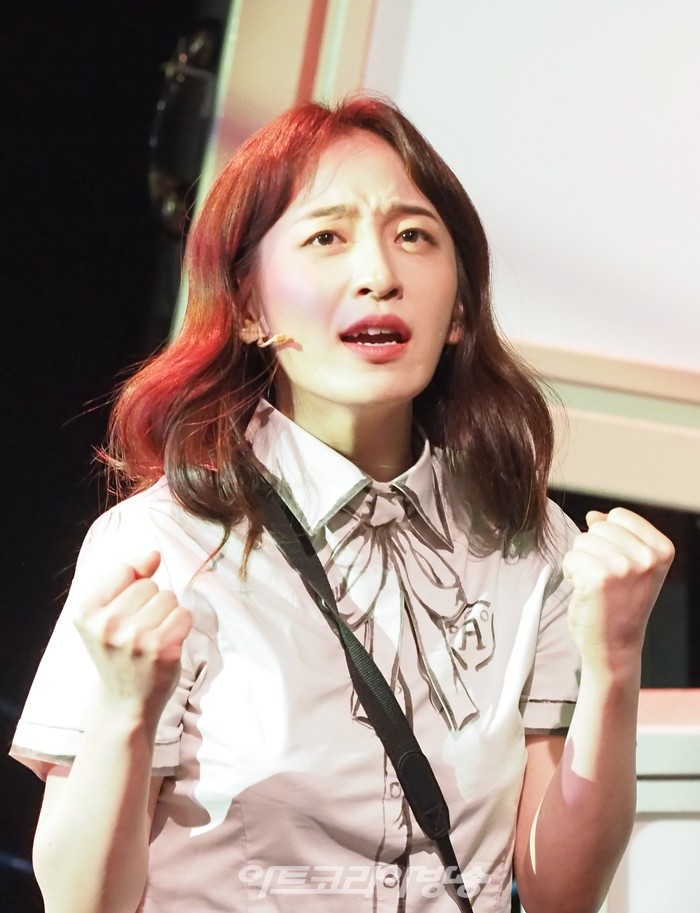 [AK화보] 전혜주-장윤석, YOUNG정 (신이 나를 만들 때)