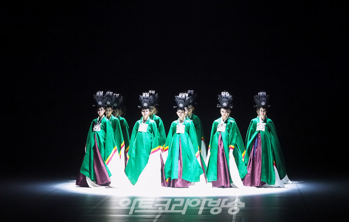 [AK화보] 서울시무용단 '일무' ... 2막 궁중무연구 '춘앵무'