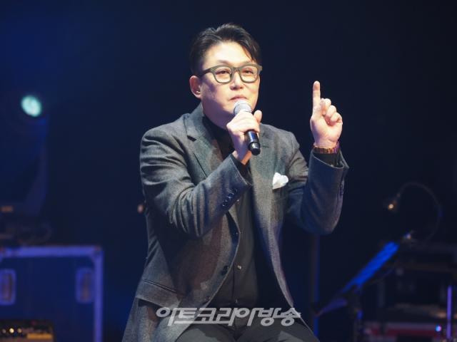 김현철, 토크쇼 '인생낭독 인' 진행 ... 