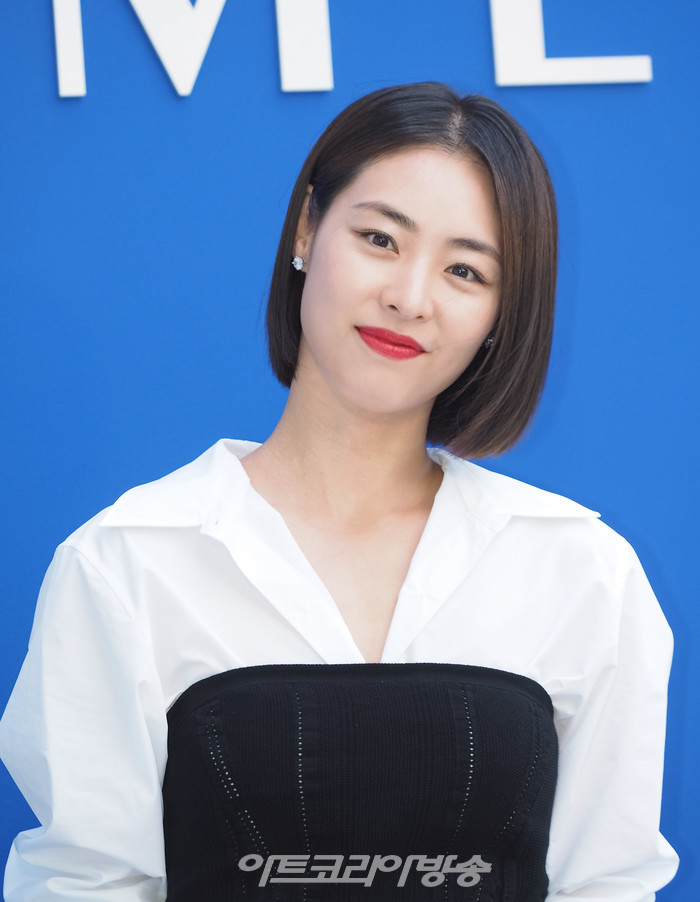 [AK포토] 이연희, 끌림 있는 매력 (더 타임)