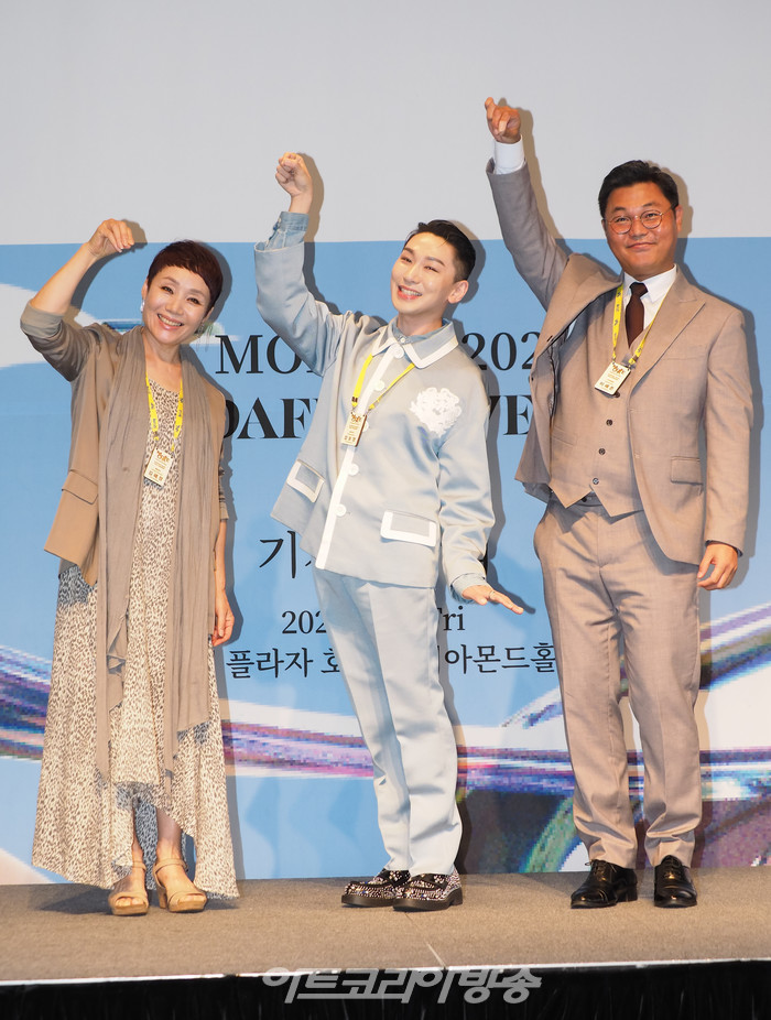 [AK포토] 김혜정 예술감독-김호영 홍보대사-이해준 조직위원장, '2023 모다페'는 즐거워요