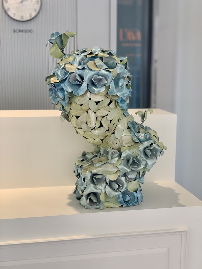 이훈상 조각가 ... 네 번째 개인전 '비밀의 화원'