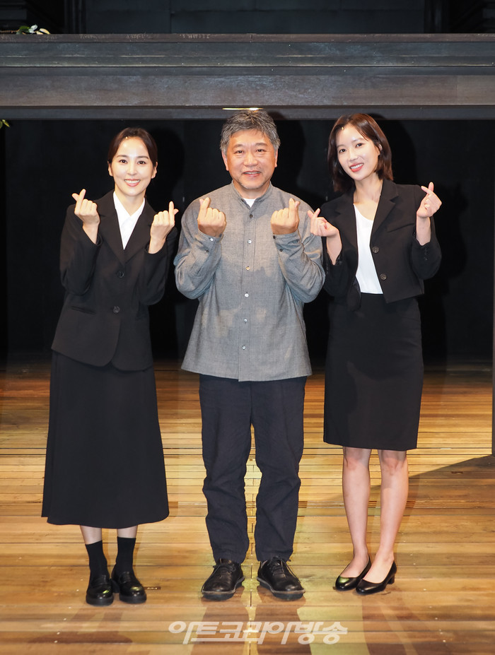 [AK포토] 고레에다 히로카즈-한혜진-임수향, 활짝 웃지요