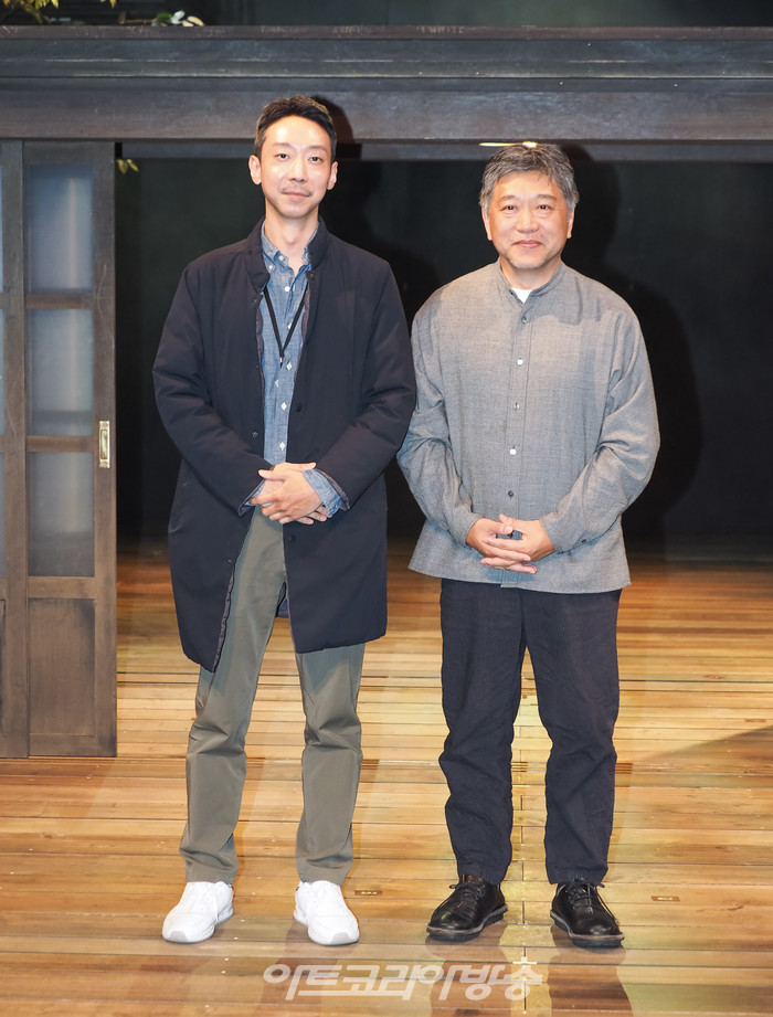 [AK포토] 고레에다 히로카즈 감독-이준우 연출, 다정한 포토타임