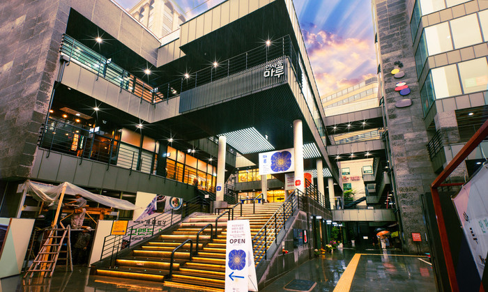 가을 산책의 별미, 인사동 마루아트센터 카르티즘갤러리 “아트페스티벌”