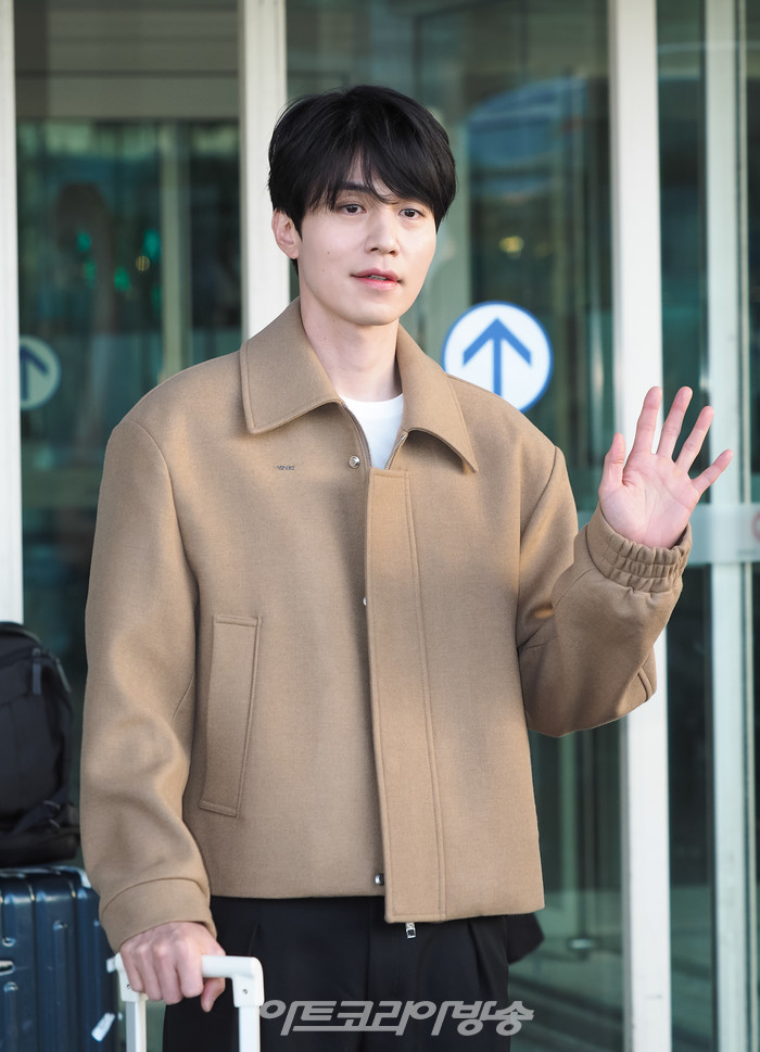 [AK포토] 이동욱, 감성 캐주얼 룩 패션