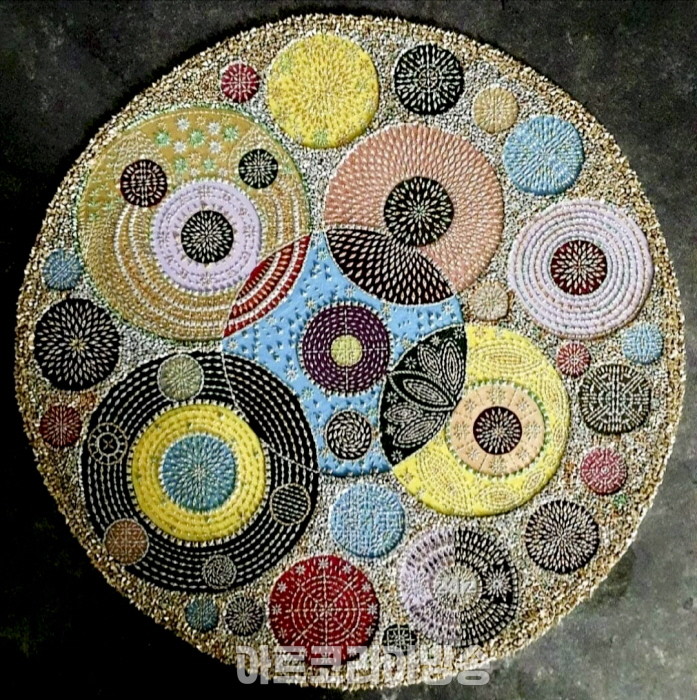 종이학으로 독도와 대한민국을 홍보하는 임원빈 작가