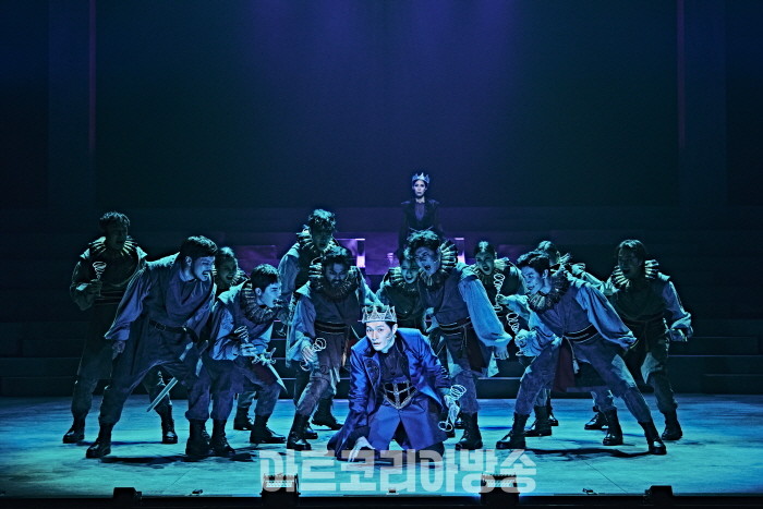 첫회 매진으로 막 오른, 뮤지컬 '맥베스'