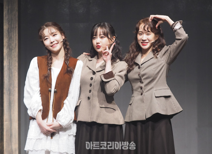 [AK포토] 잔 & 발리 역 ... 선유하-금조-박새힘