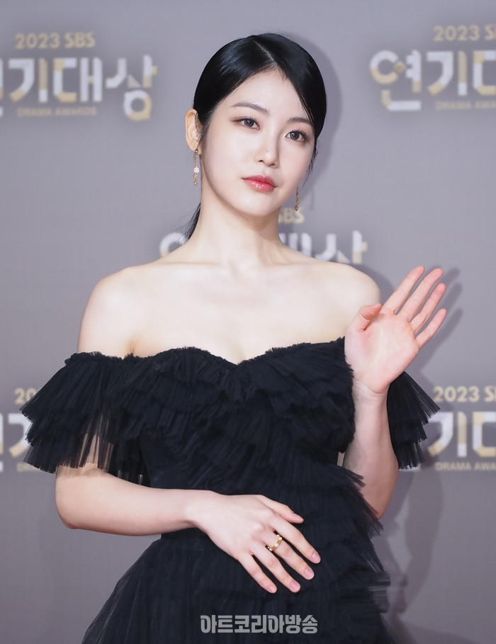 [AK포토] 신예은, 볼수록 끌리는 매력