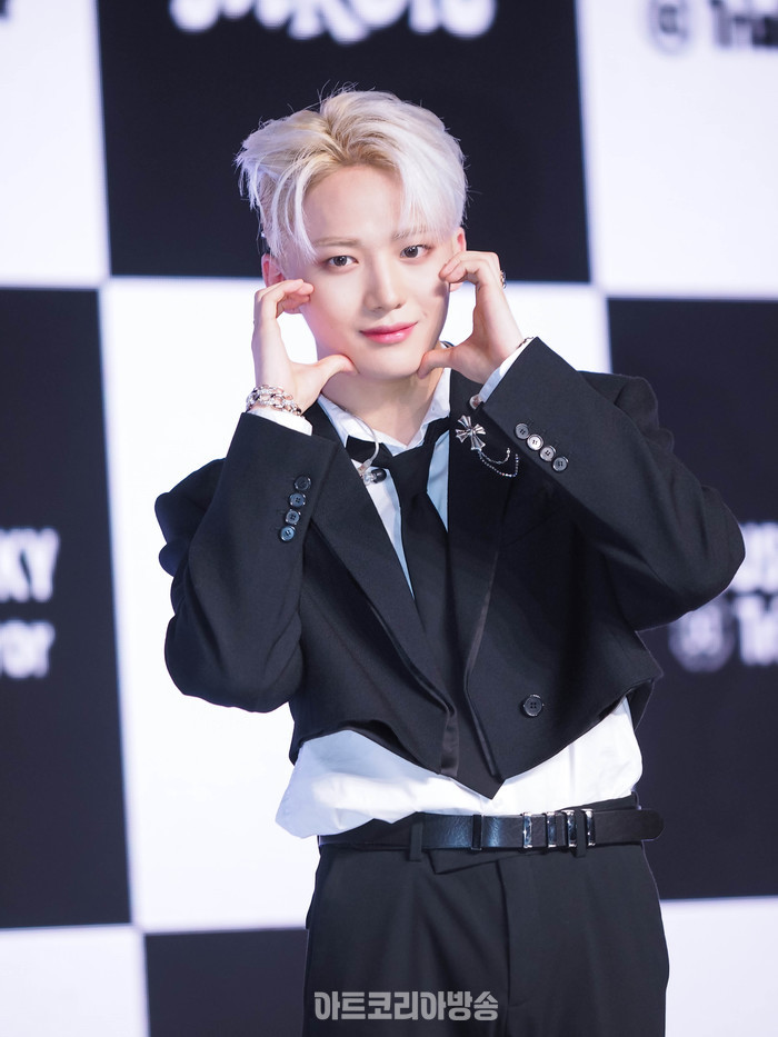 [AK포토] 싸이커스 민재, 시크함 품은 달콤한 하트