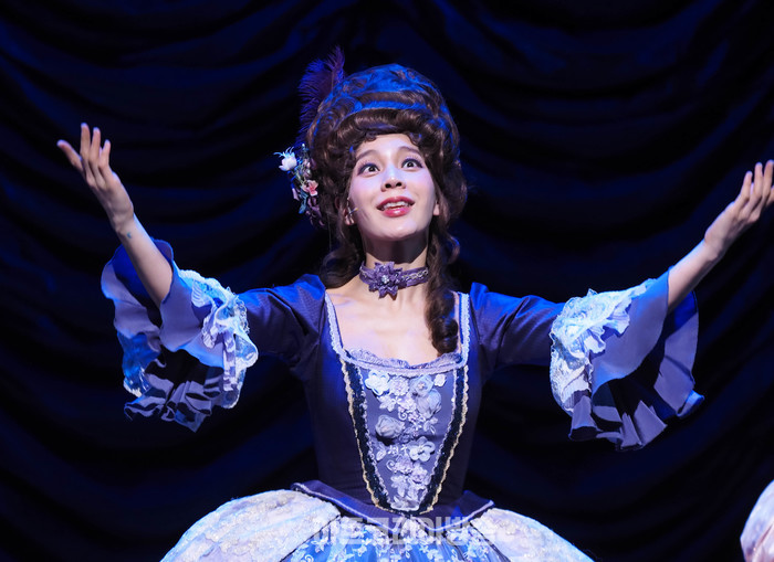 [AK포토] 손의완, 마리 앙투아네트의 친구 마담 랑발