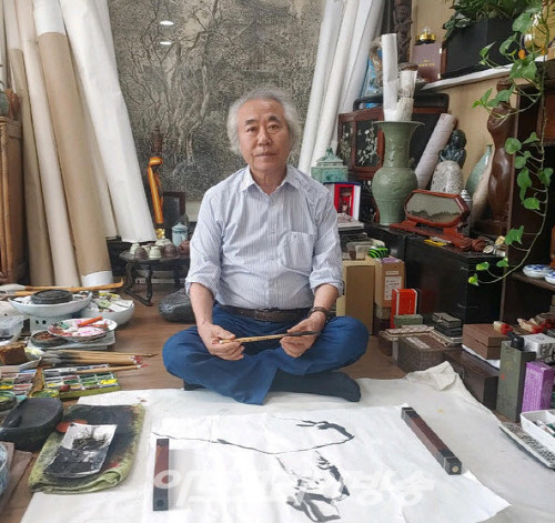 [김종근 미술평론] 스승 남농을 넘는 거침없는 수묵 채색의 임농 하철경