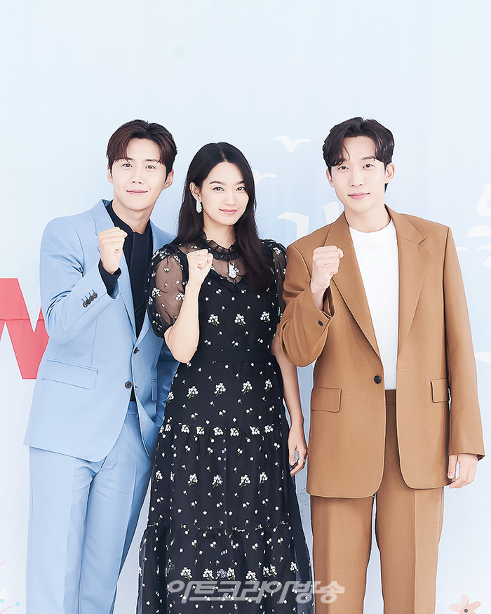 [AK포토] 신민아-김선호-이상이, '힐링 로맨스 기대하세요' (갯마을 차차차)