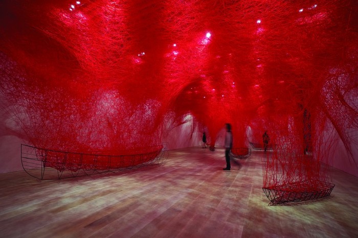 Shiota Chiharu ' Soul Trembles '