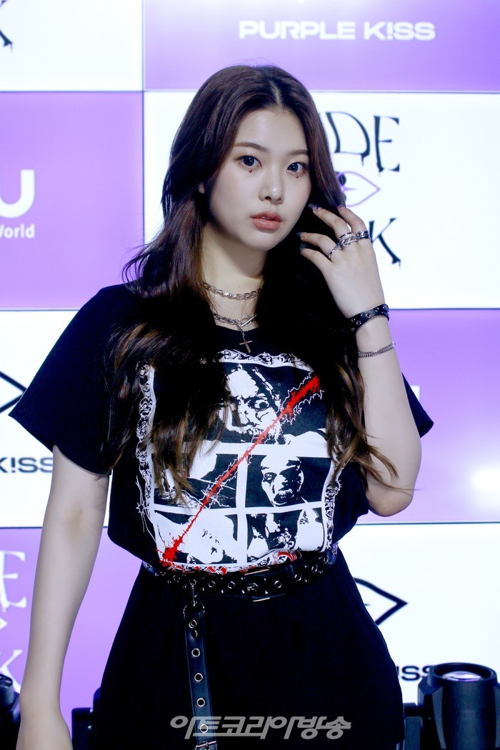 [AK포토] 퍼플키스 수안, '무결점 청정미모' (HIDE & SEEK)