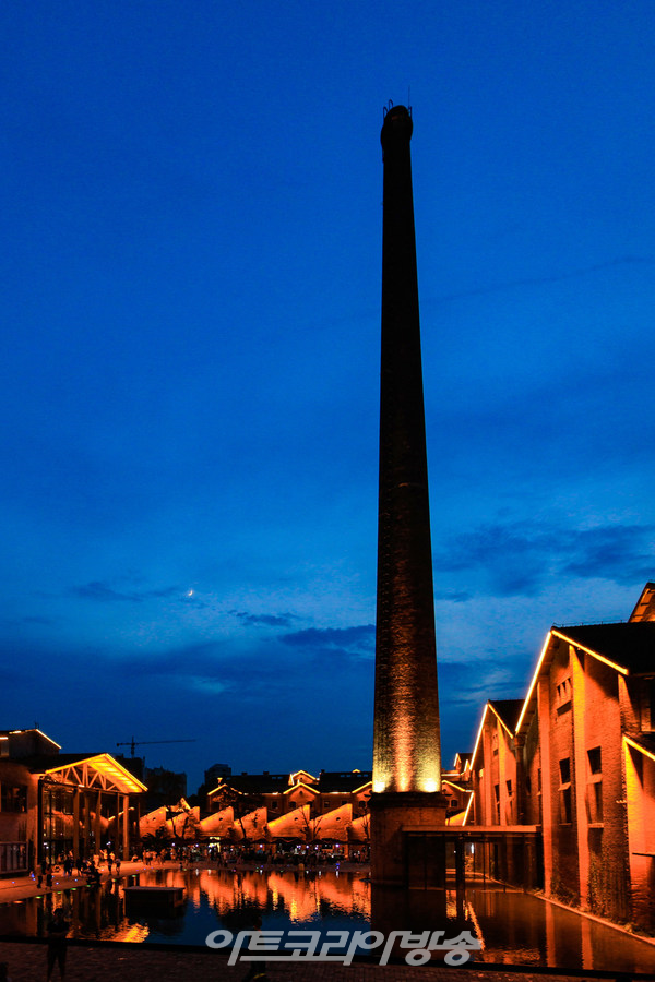 Xinhua Silk Road - 징더전, Taoxichuan Ceramic Art Avenue 공개