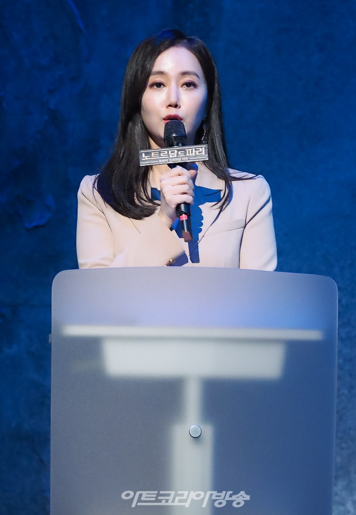 [AK포토] '노트르담 드 파리' 프레스콜 사회 보는 이혜승 아나운서