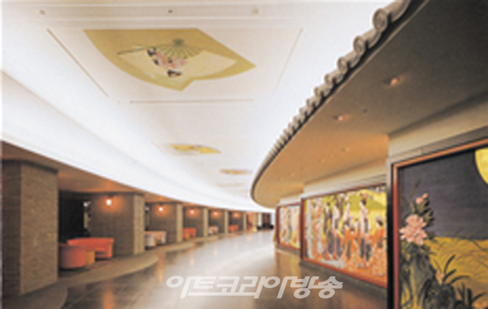 갤러리 라메르 신규 전시실 개관기념 특별초대 전용복 칠예전