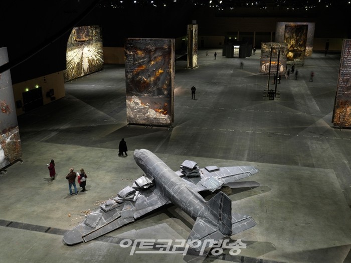 Grand Palais Éphémère의 첫 번째 조형 예술가, Anselm Kiefer