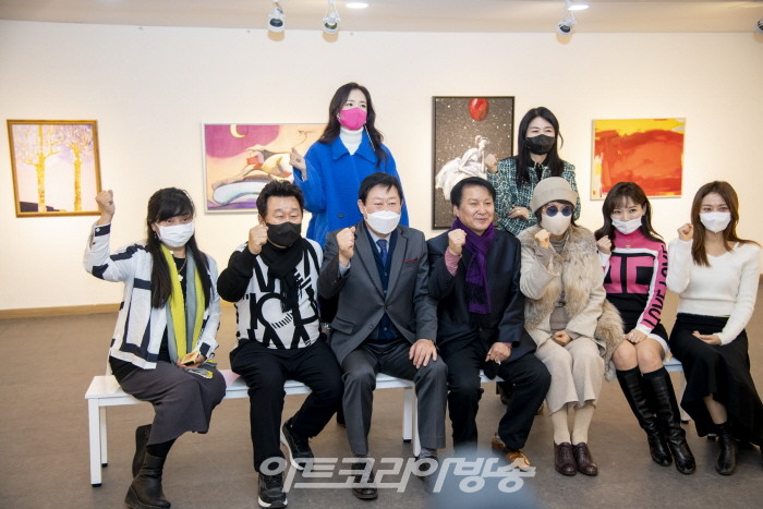 Art, Enter tainer '별모아 스타작가'展