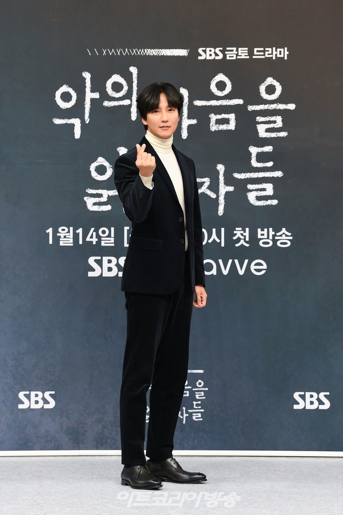 [AK포토] 김남길, '3년 만에 돌아옵니다' (악의 마음을 읽는 자들)