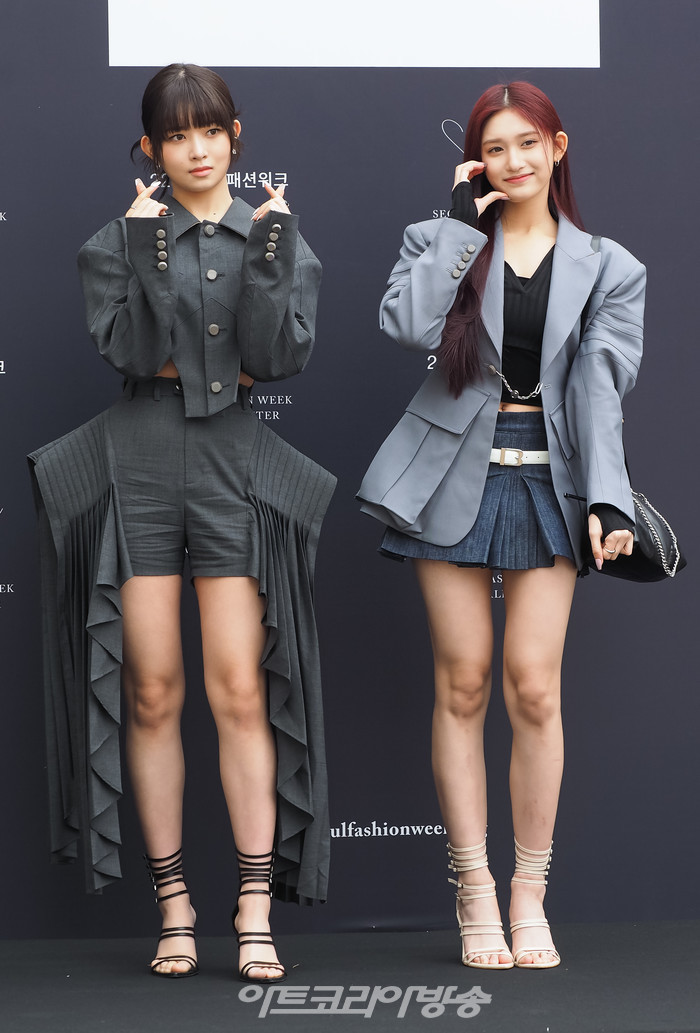 [AK포토] 아이브 레이-이서, '예쁨 가득한 미소'