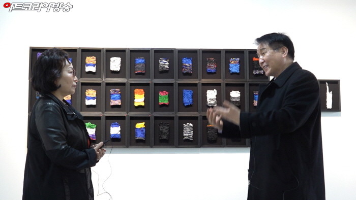 [김종근 미술평론] 얼룩에서 절개로의 변신, 타시스트 권기자.