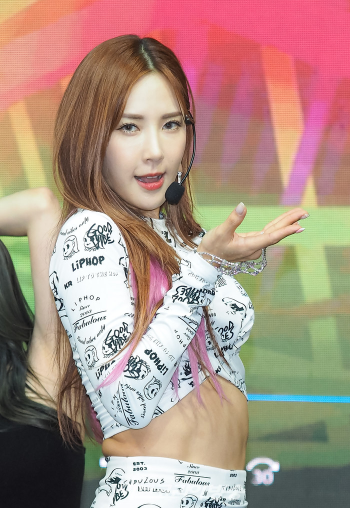 [AK화보] 채은정, 타이틀곡 '위후후후' 무대