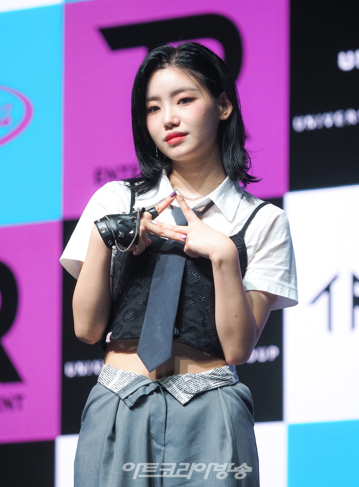 [AK포토] 트라이비 현빈, '존재감 드러낸 시크미'