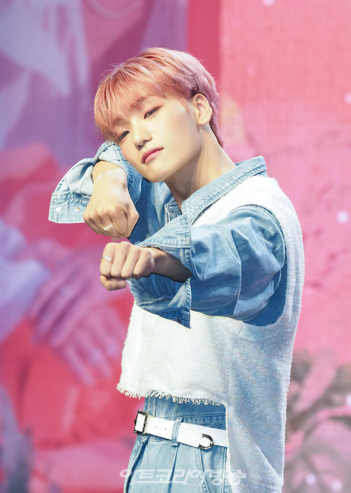 [AK포토] 루미너스 영빈, '시선 압도하는 성숙미'