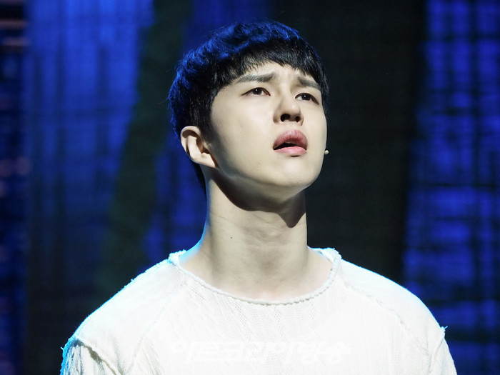 [AK포토] 뮤지컬 '인간의 법정' 이재환, 내 피는 파랑