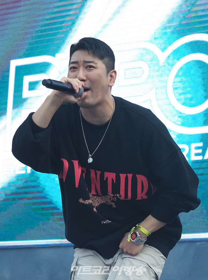 [AK포토] DJ VANDAL ROCK, '즐겁게 놀아야 축제~'